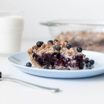 Drobenkový koláč borůvkový