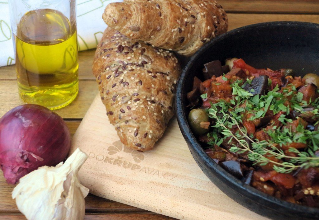 lilkova_caponata_s_multicerealnim_croissantem-1024x707-2979044