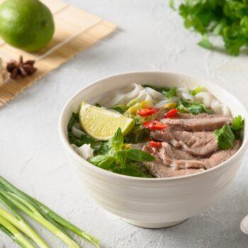 Vietnamská polévka Pho