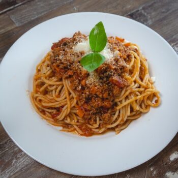 spagety-v-multifunkcnim-hrnci