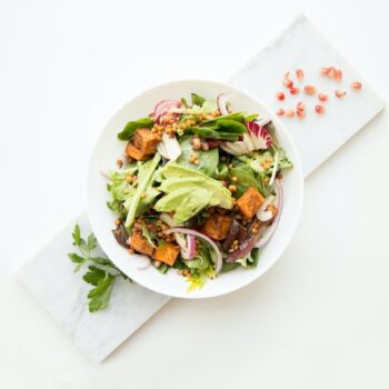 salat-s-lososem-z-plechovky