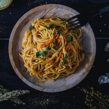 spagety-aglio-e-olio-snadno-a-rychle