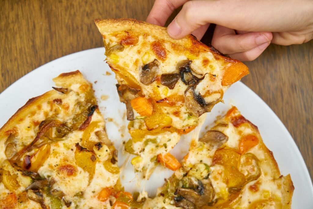 bila-omacka-na-pizzu-1696683