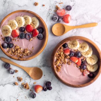 8-nejlepsich-proteinovych-smoothie-receptu-ktere-pomohou-shodit-brisni-tuk-9464331