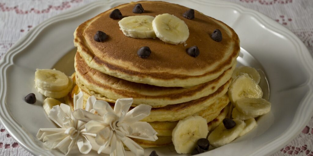 palacinky-s-cokoladovymi-lupinky-7725604