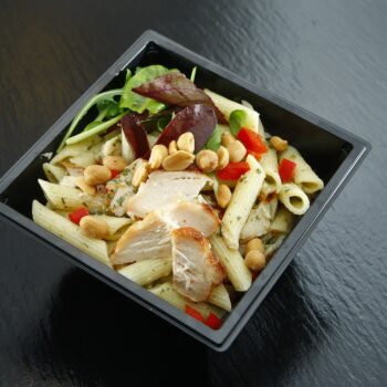 testovinovy-salat-s-kurecim-masem-7457123