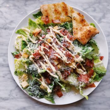 zdravy-kureci-salat-7395893
