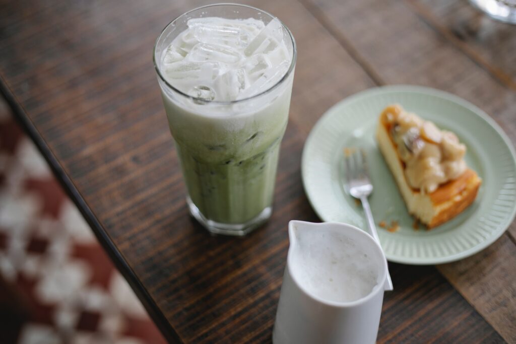 ledove-matcha-latte